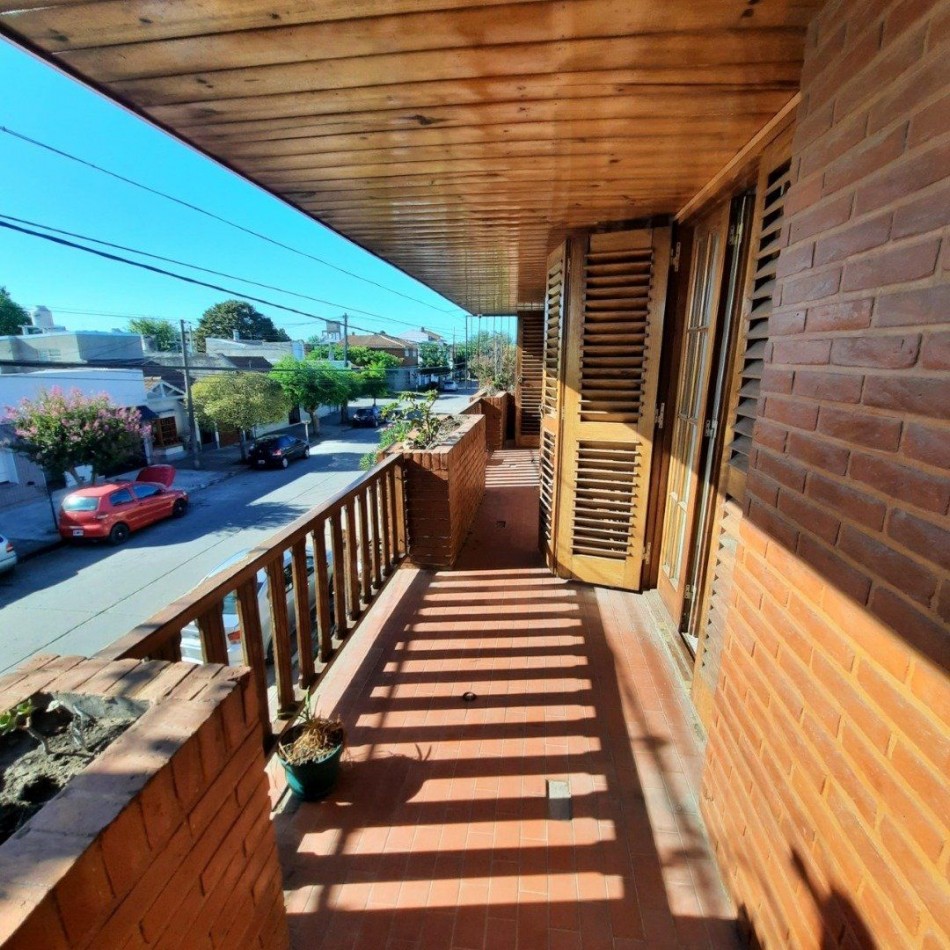 Chalet en Ph con garaje doble y parque