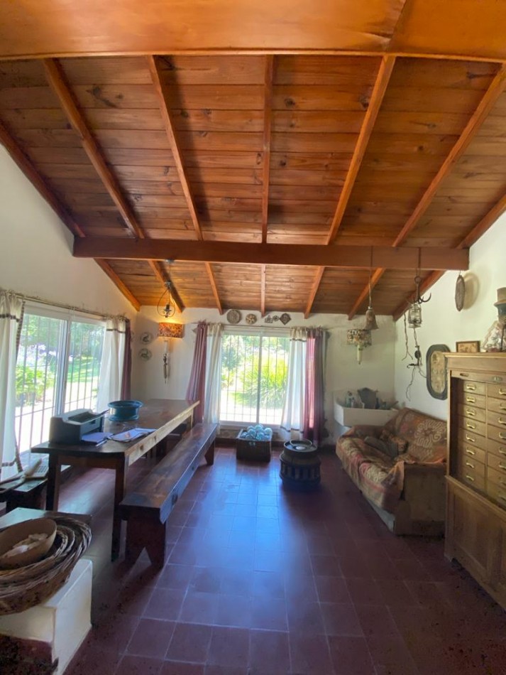 Casa quinta en Santa Celina, 6 ambientes