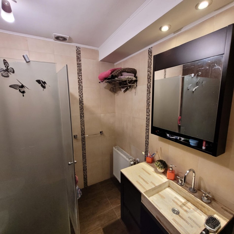 Chalet 4 ambientes reciclada en el corazon de Chauvin