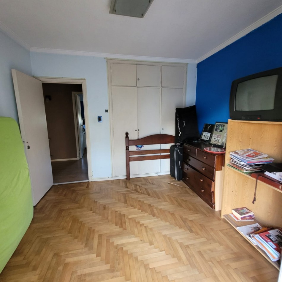 Chalet 4 ambientes reciclada en el corazon de Chauvin