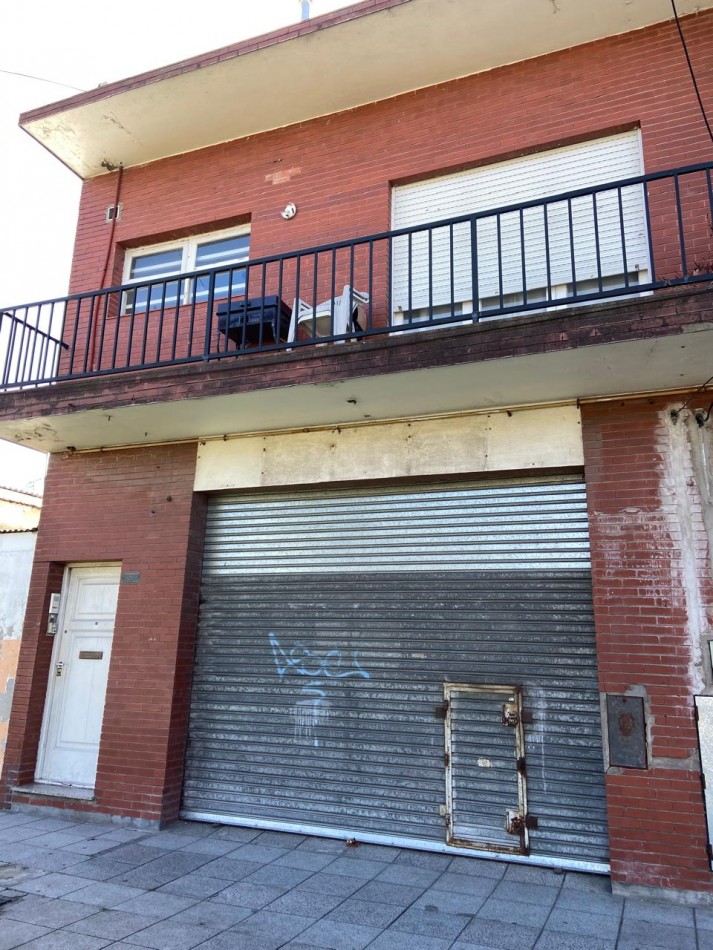 Venta local comercial sobre Av Colon