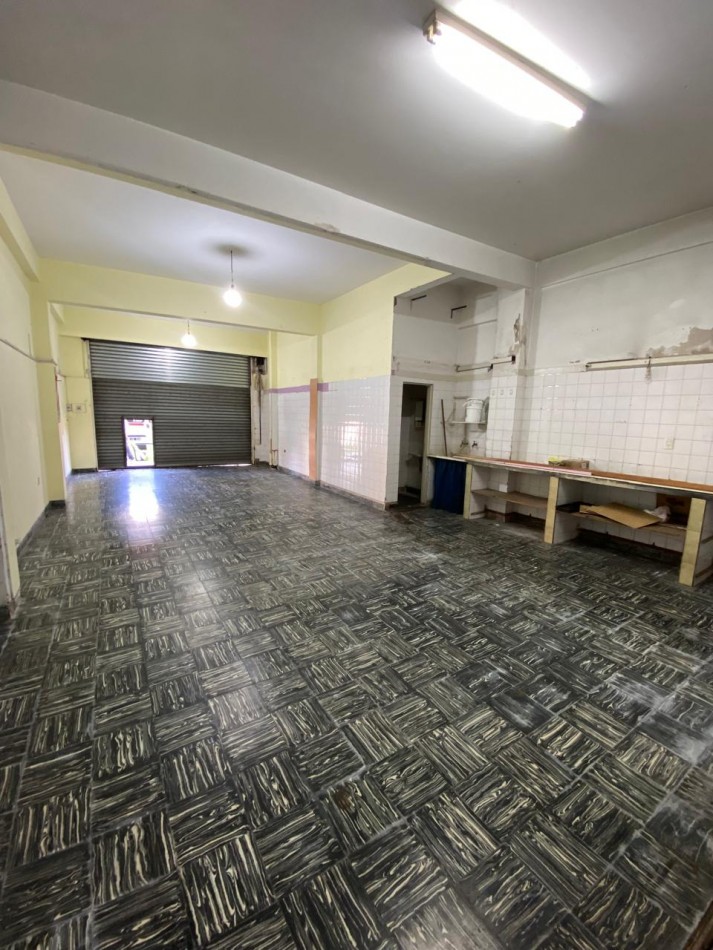 Venta local comercial sobre Av Colon