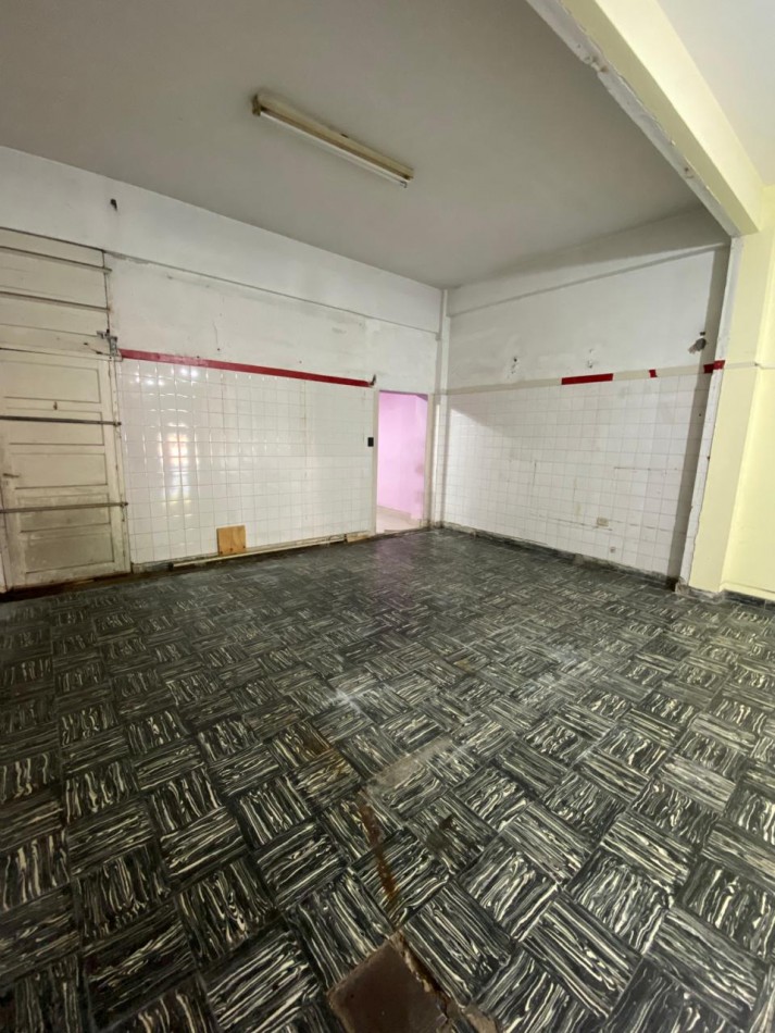 Venta local comercial sobre Av Colon