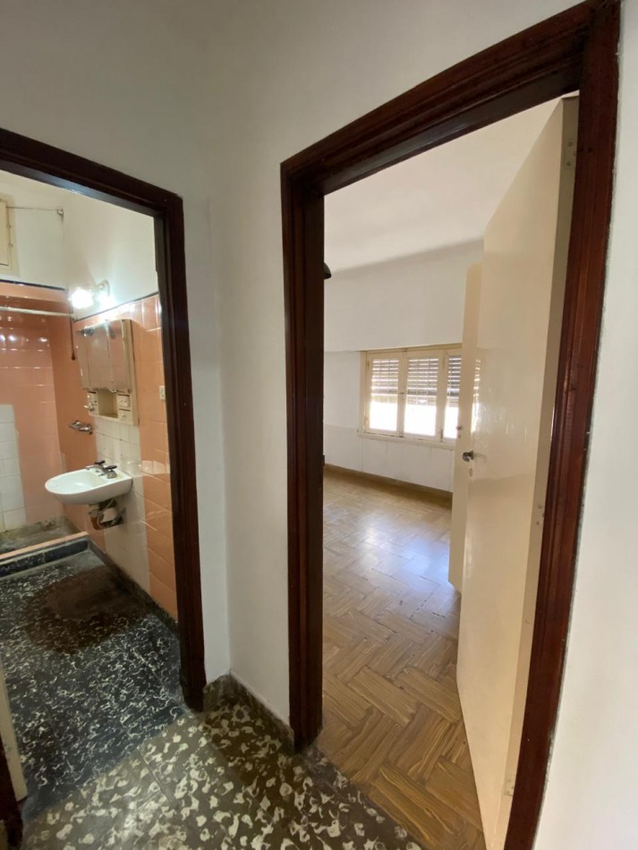 OPORTUNIDAD Casa 3 ambientes con patio
