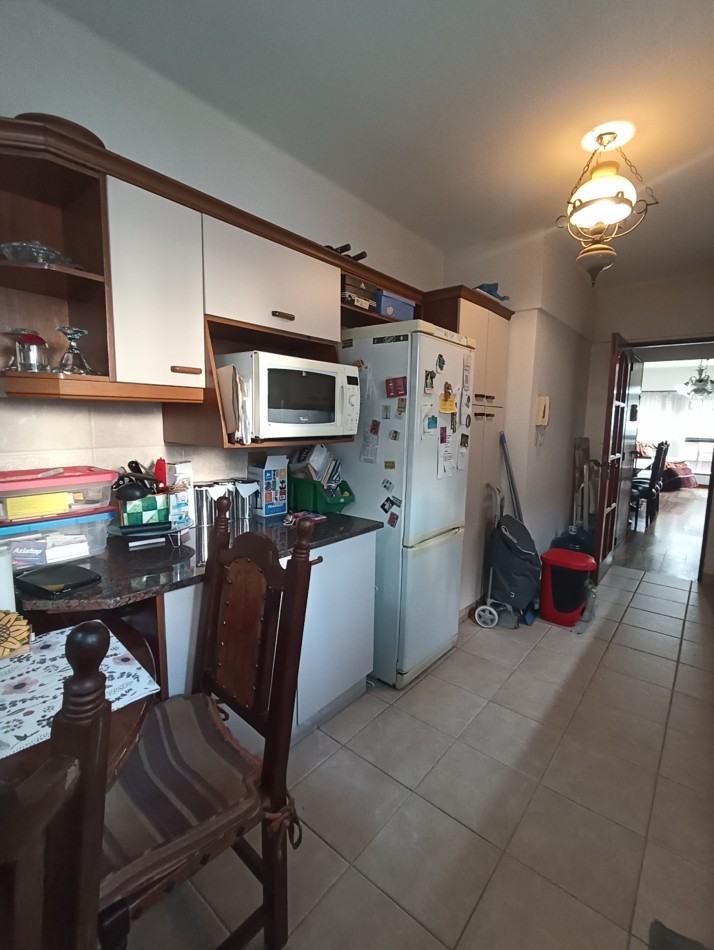 3 ambientes c/ dep. y cochera, zona Tribunales