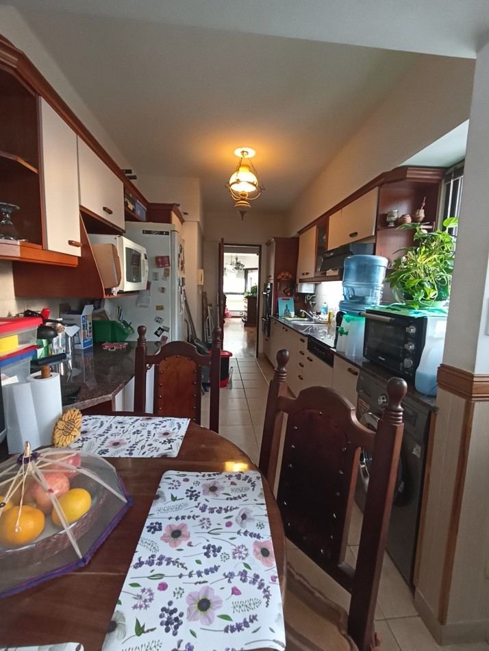 3 ambientes c/ dep. y cochera, zona Tribunales