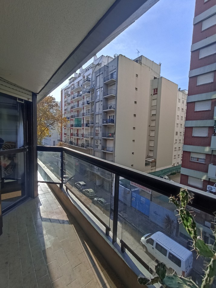 3 ambientes c/ dep. y cochera, zona Tribunales
