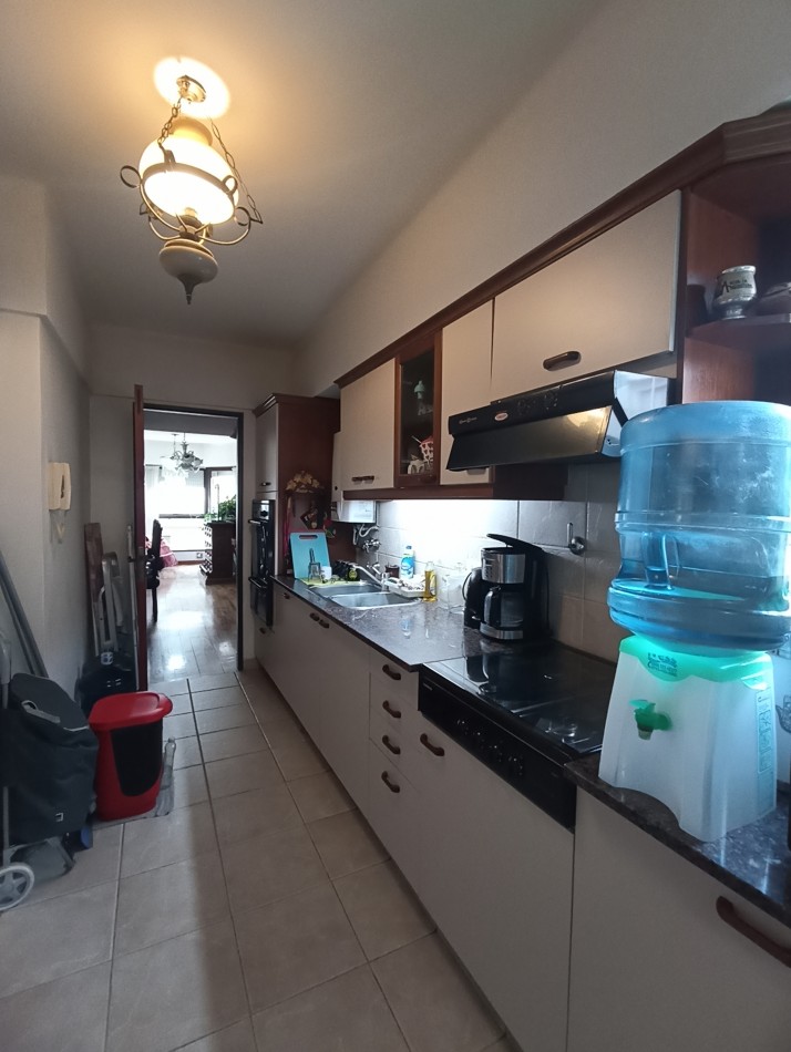 3 ambientes c/ dep. y cochera, zona Tribunales