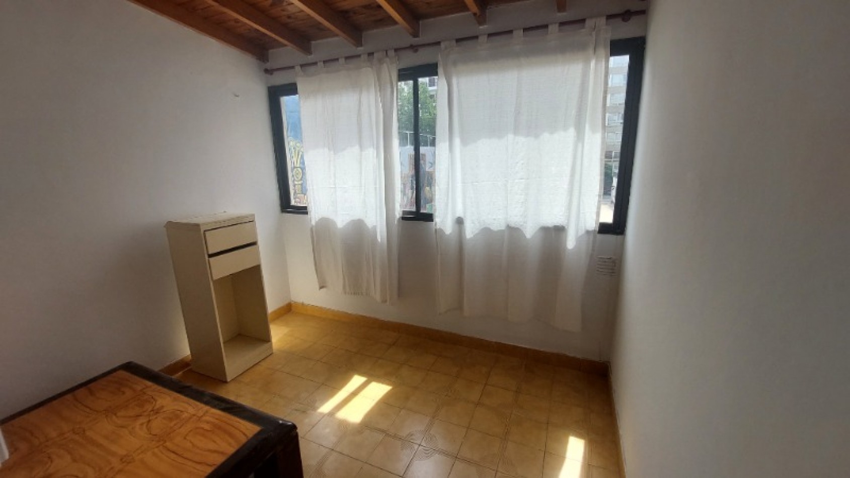 Ambiente amplio y luminoso, zona Aldrey