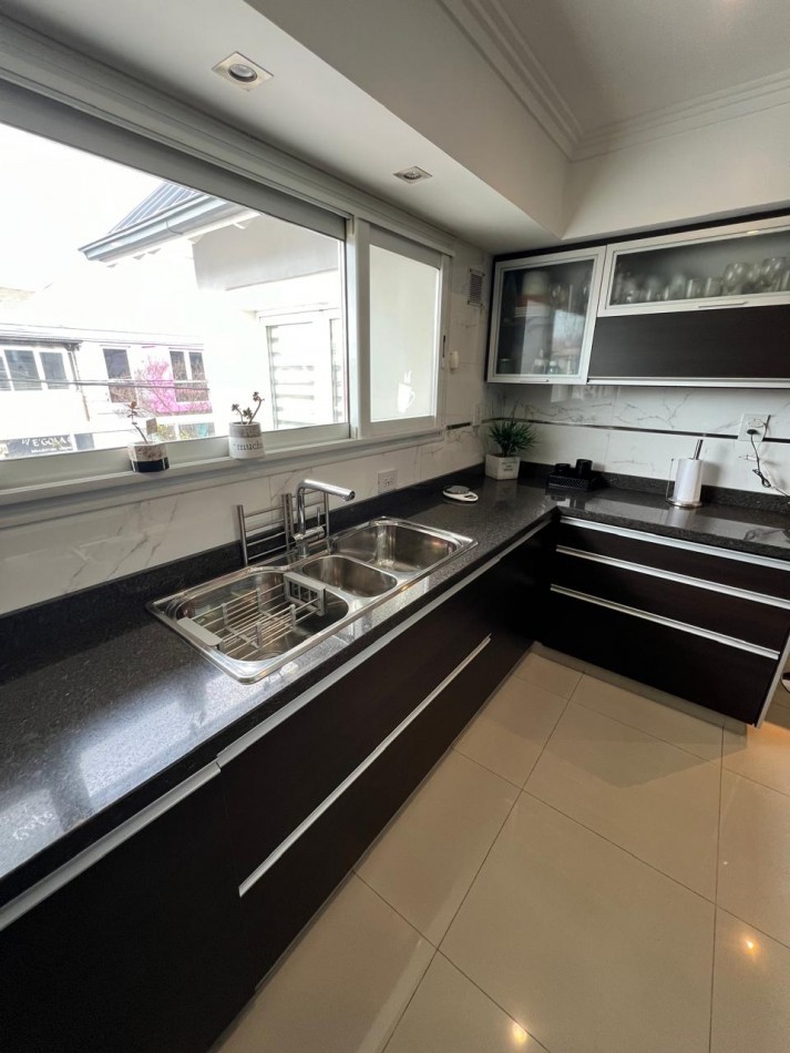 Chalet 4 ambientes + LOCAL COMERCIAL zona Peralta Ramos Oeste