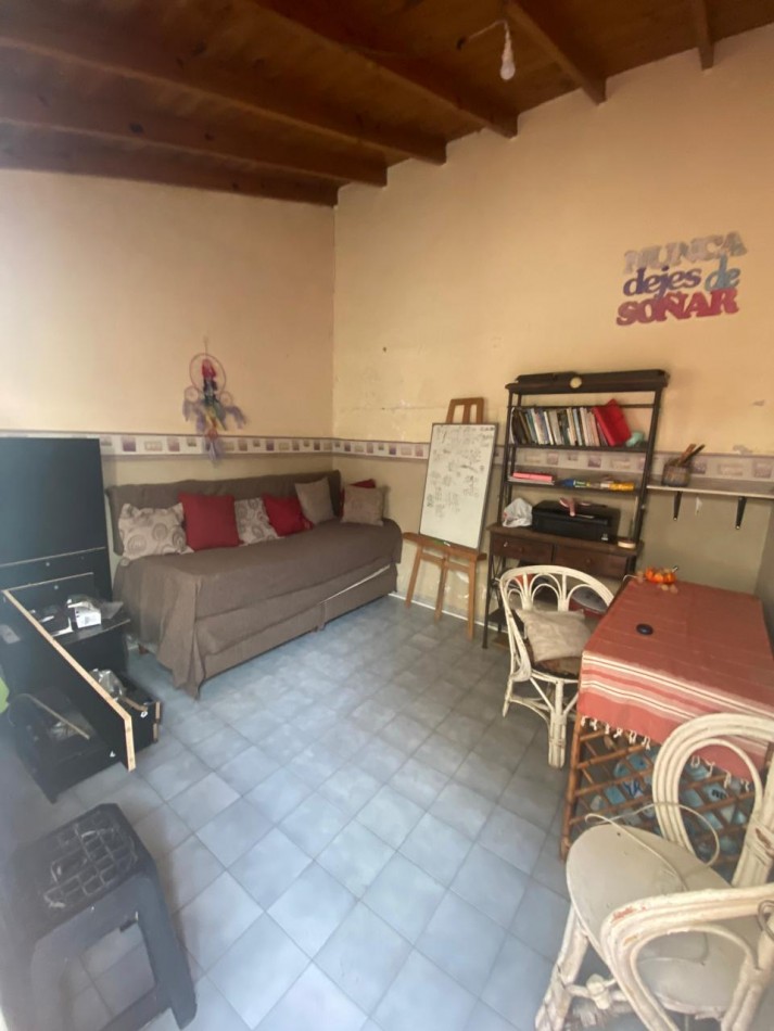 Chalet 3 ambientes con jardin y garaje, barrio Caisamar