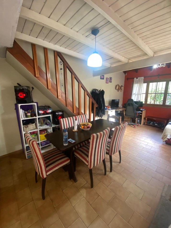 Chalet 3 ambientes con jardin y garaje, barrio Caisamar