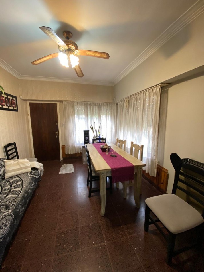 Casa 3 ambientes + departamento 2 ambientes.