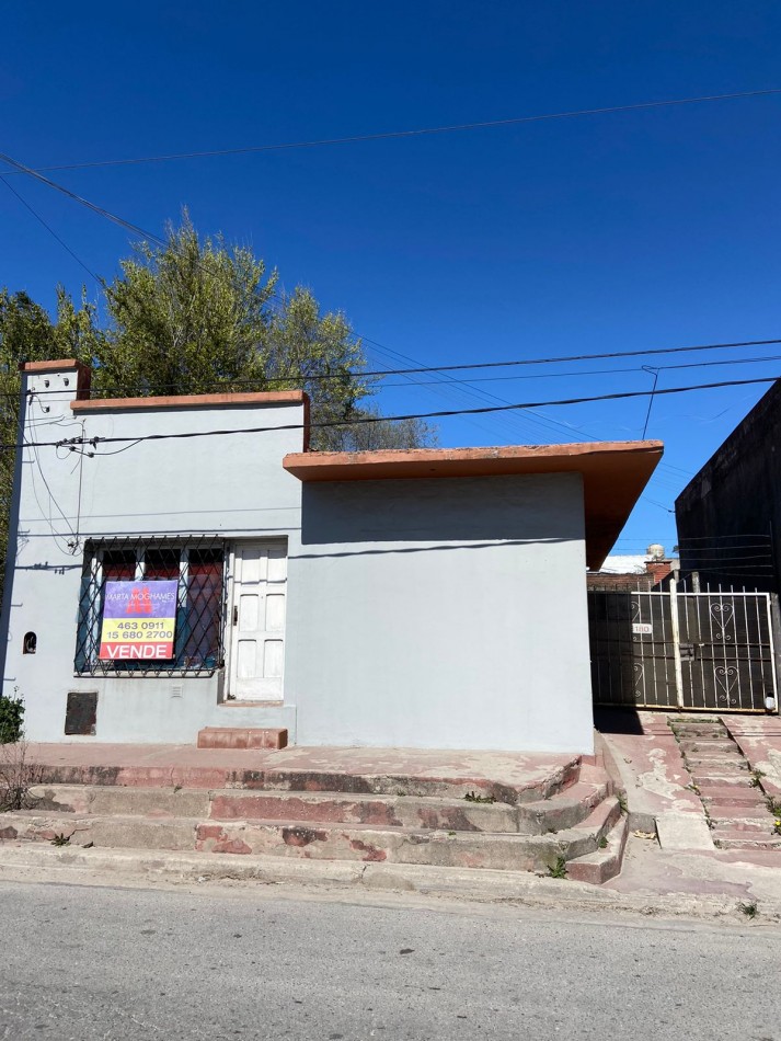 2 propiedades para emprendimiento sobre Av. Luro