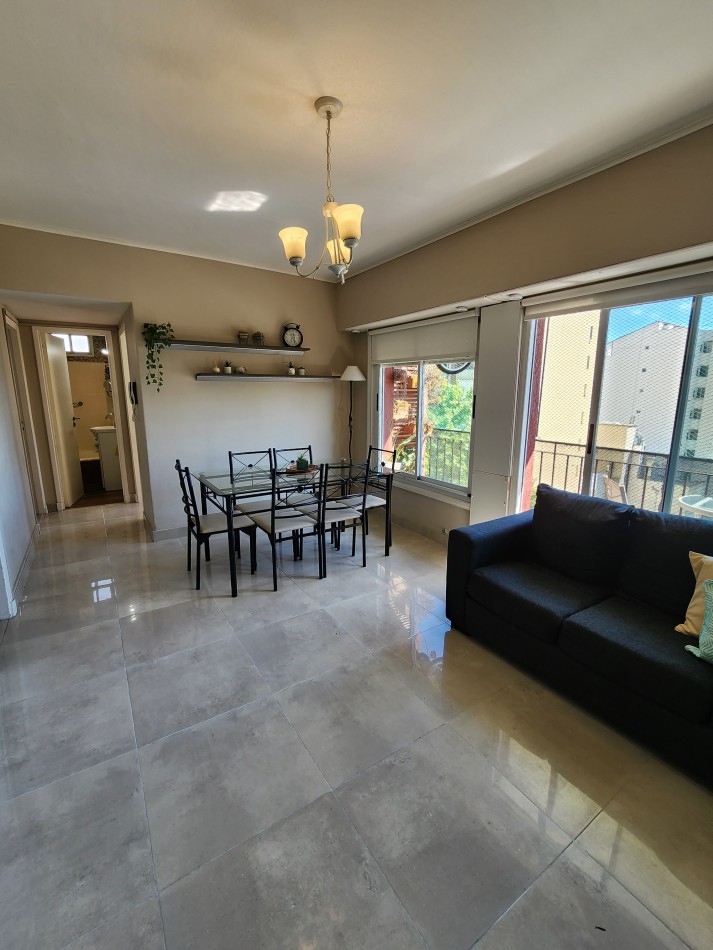 Departamento 3 ambientes con balcon, Microcentro