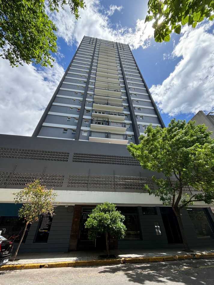 Ambiente al frente con balcon, zona Punta Iglesia