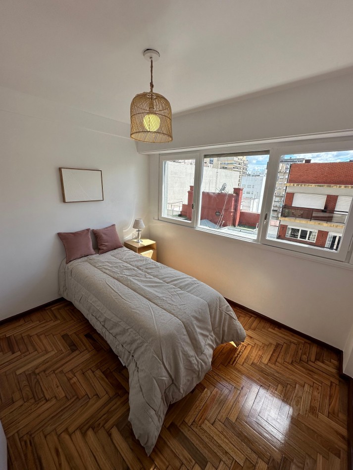 3 ambientes al frente c/ balcon cubierto, cochera y baulera , Plaza Mitre