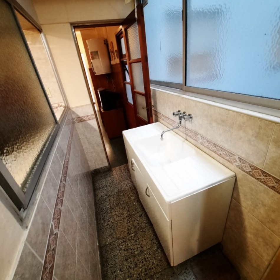 4 ambientes con dependencia, primera linea frente al mar