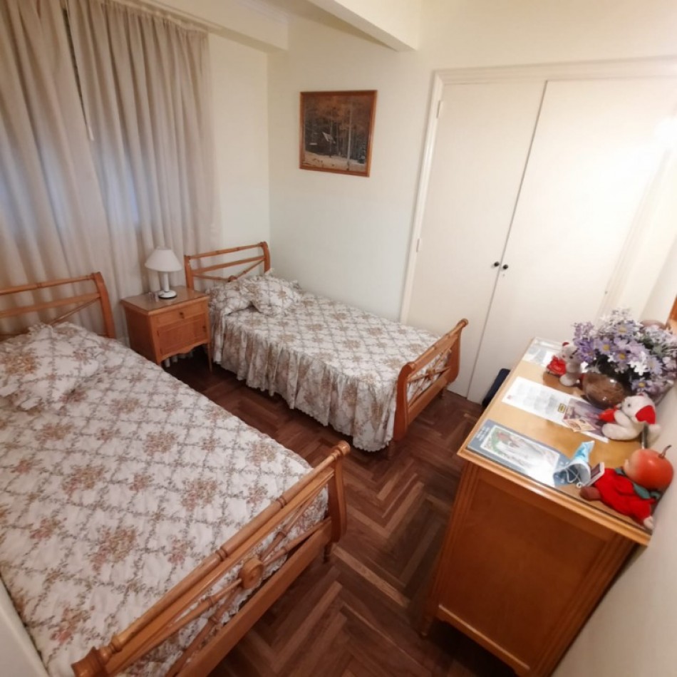 4 ambientes con dependencia, primera linea frente al mar
