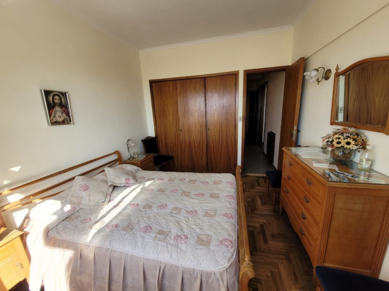 4 ambientes con dependencia, primera linea frente al mar