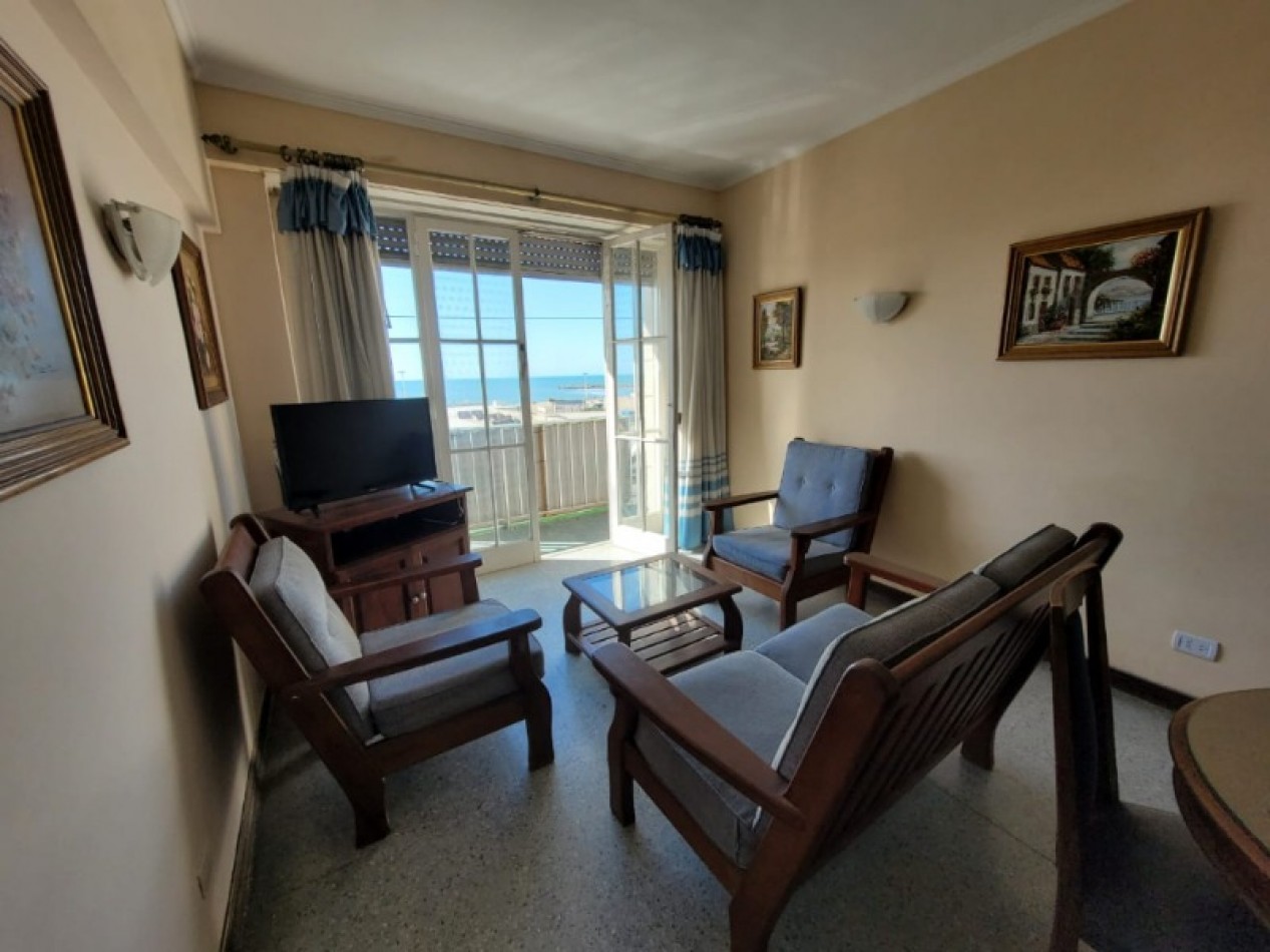 4 ambientes con dependencia, primera linea frente al mar