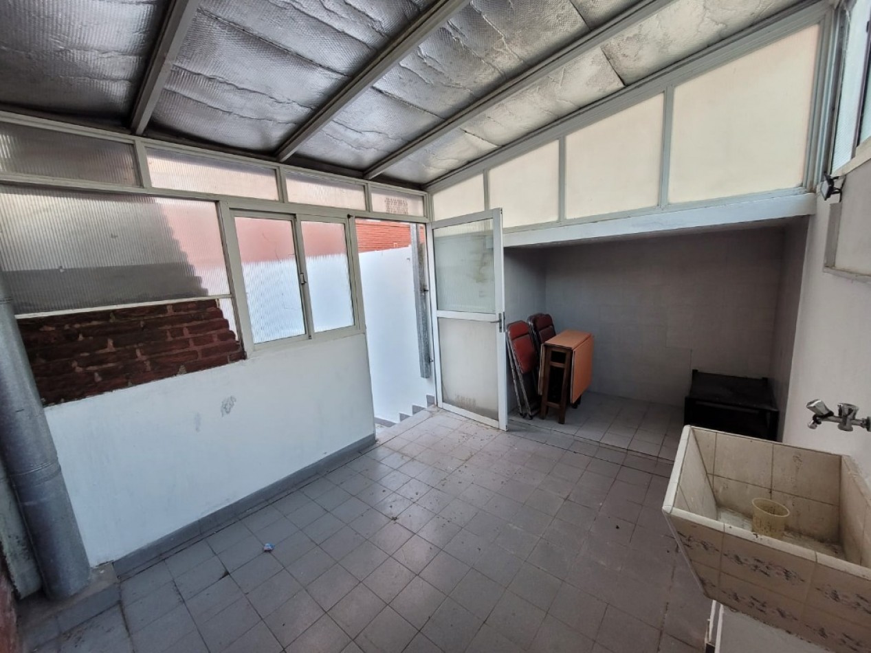 2 ambientes con cochera y quincho propio, zona La Perla