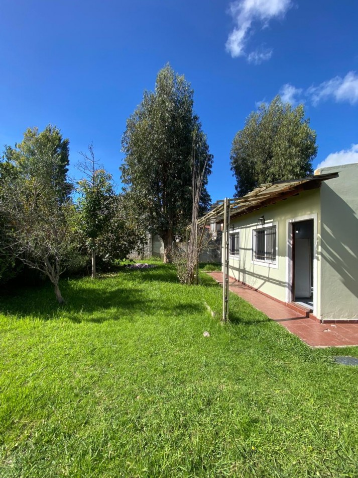 ALQUILER 24 meses PH 1 ambiente con cochera y parque BARRIO ATLANTIDA SANTA CLARA