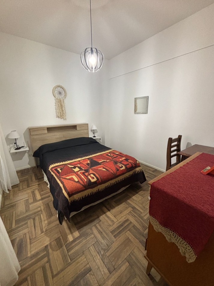 ALQUILER ESTUDIANTIL 2 ambientes zona Plaza Colon