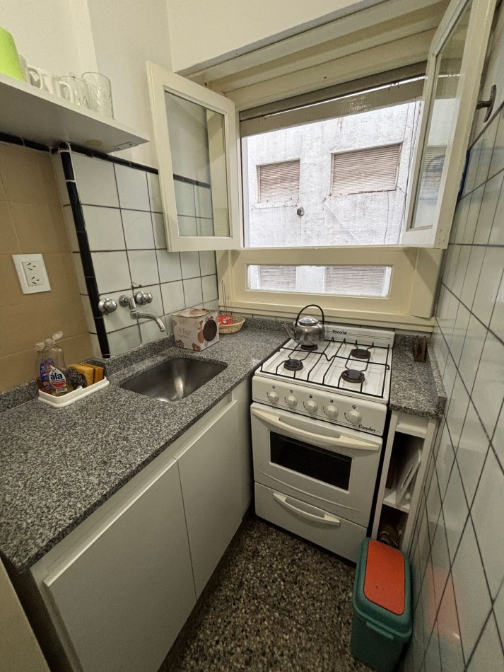 ALQUILER ESTUDIANTIL 2 ambientes zona Plaza Colon