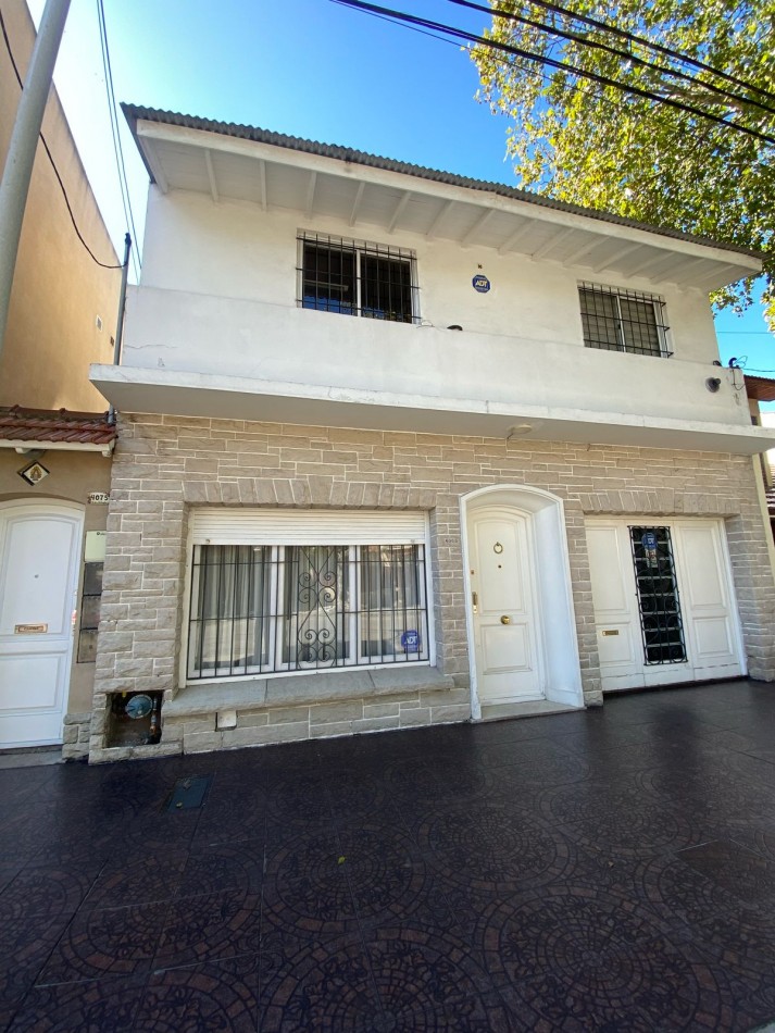 Ph tipo chalet con 2 viviendas, zona San Juan
