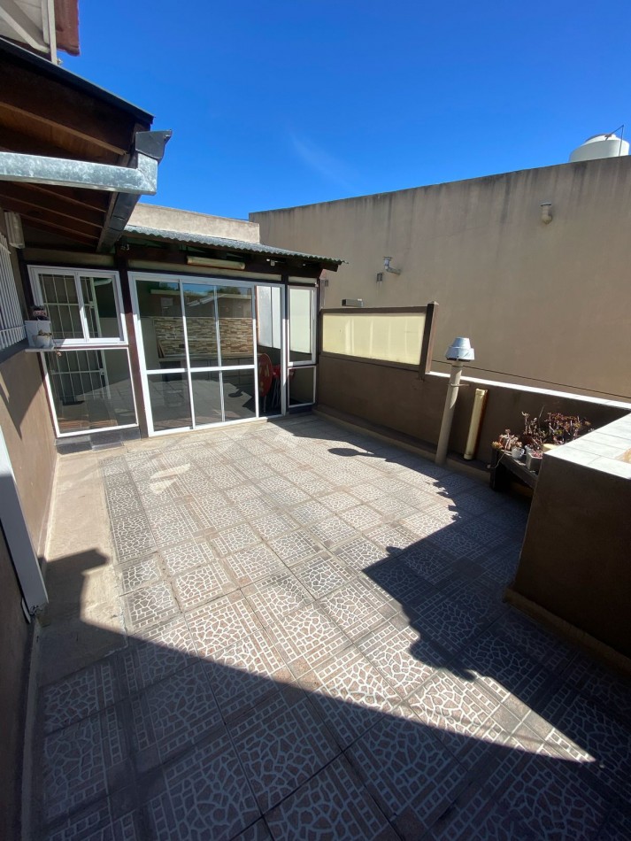Ph tipo chalet con 2 viviendas, zona San Juan