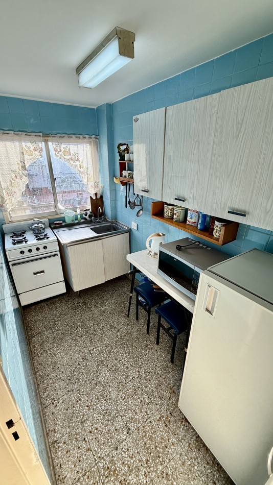2 ambientes al frente con balcon, zona Guemes 
