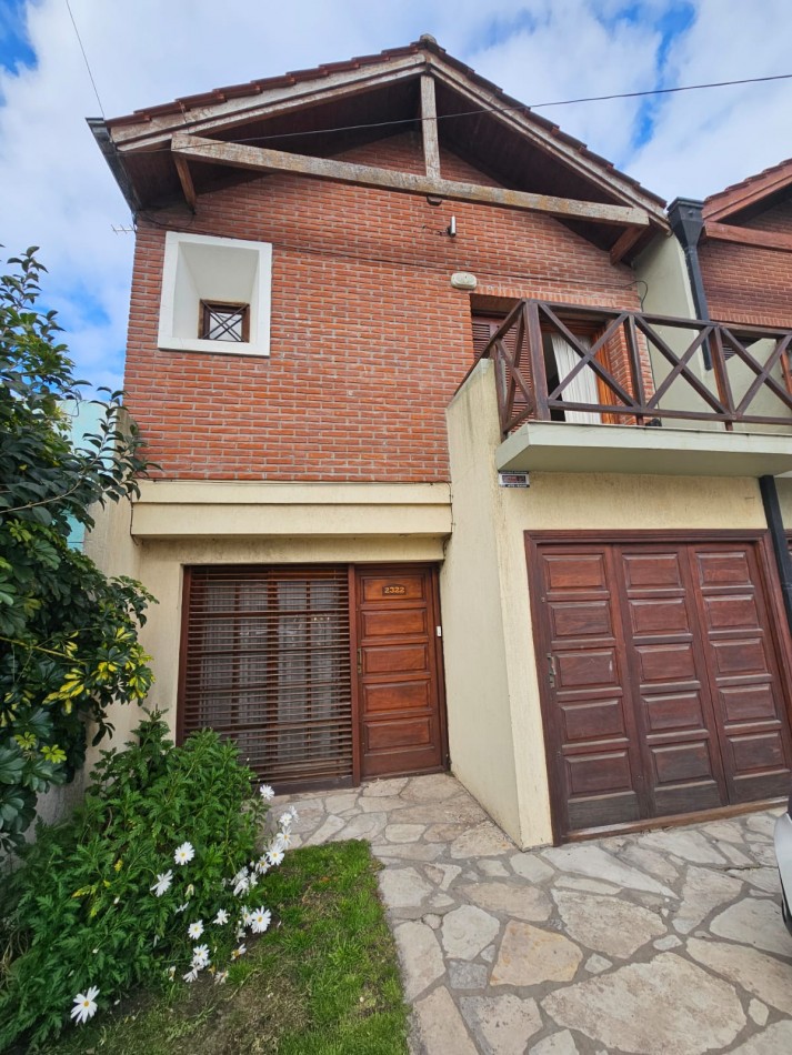 Duplex 4 ambientes c/ patio y garage, barrio Zacagnini 