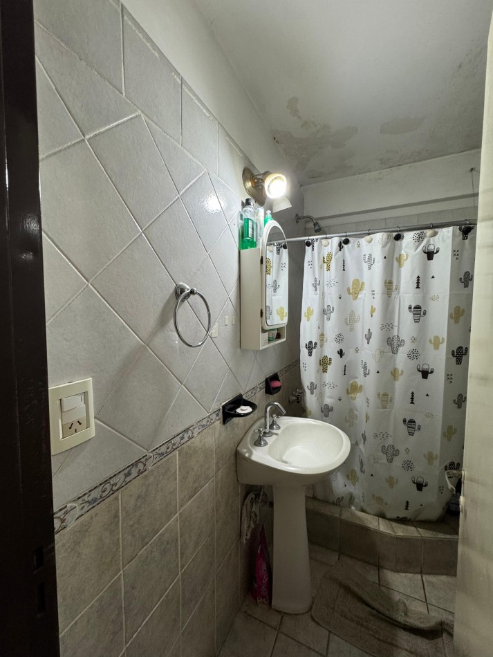 2 amb c/ dependencia, patio y espacio de cochera, zona Paseo Aldrey