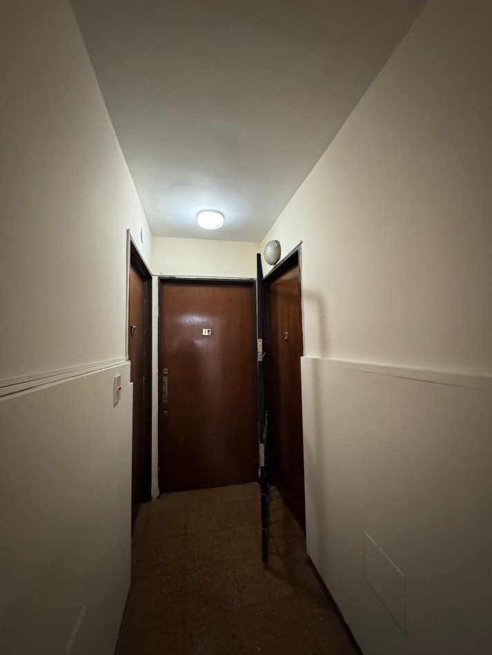 2 amb c/ dependencia, patio y espacio de cochera, zona Paseo Aldrey