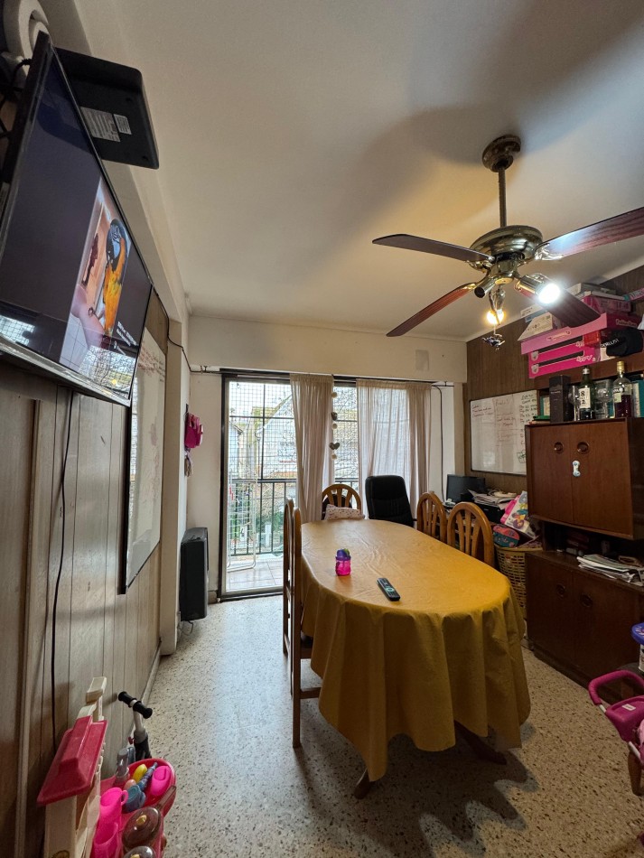 2 amb c/ dependencia, patio y espacio de cochera, zona Paseo Aldrey