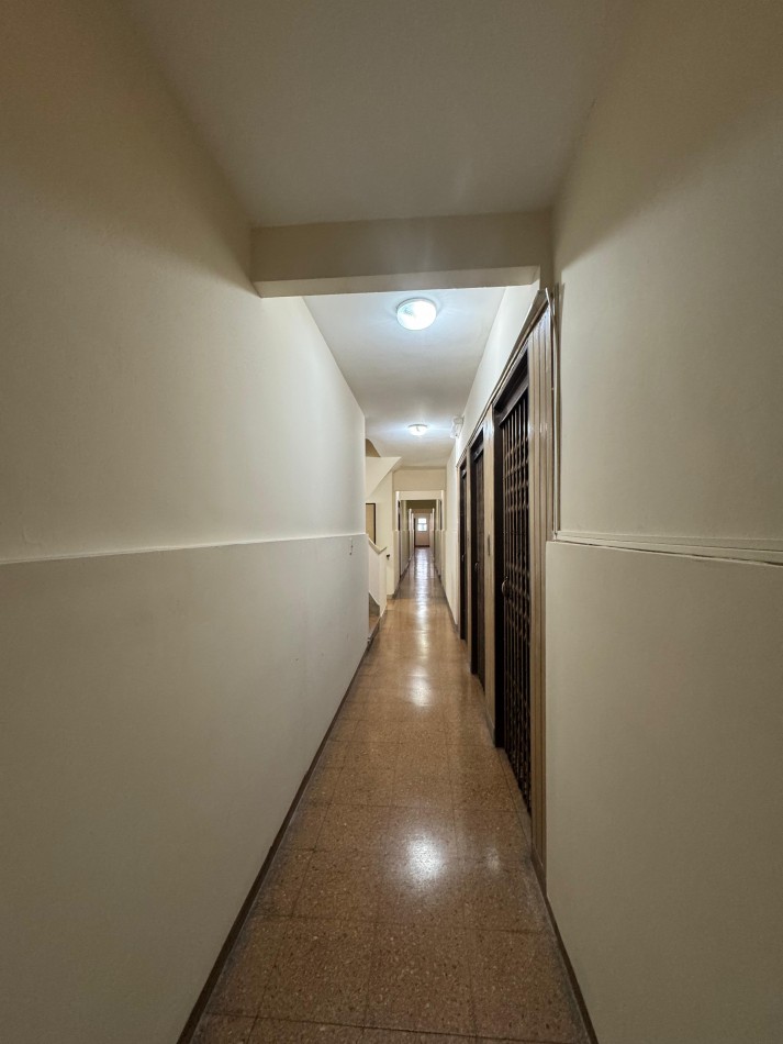 2 amb c/ dependencia, patio y espacio de cochera, zona Paseo Aldrey