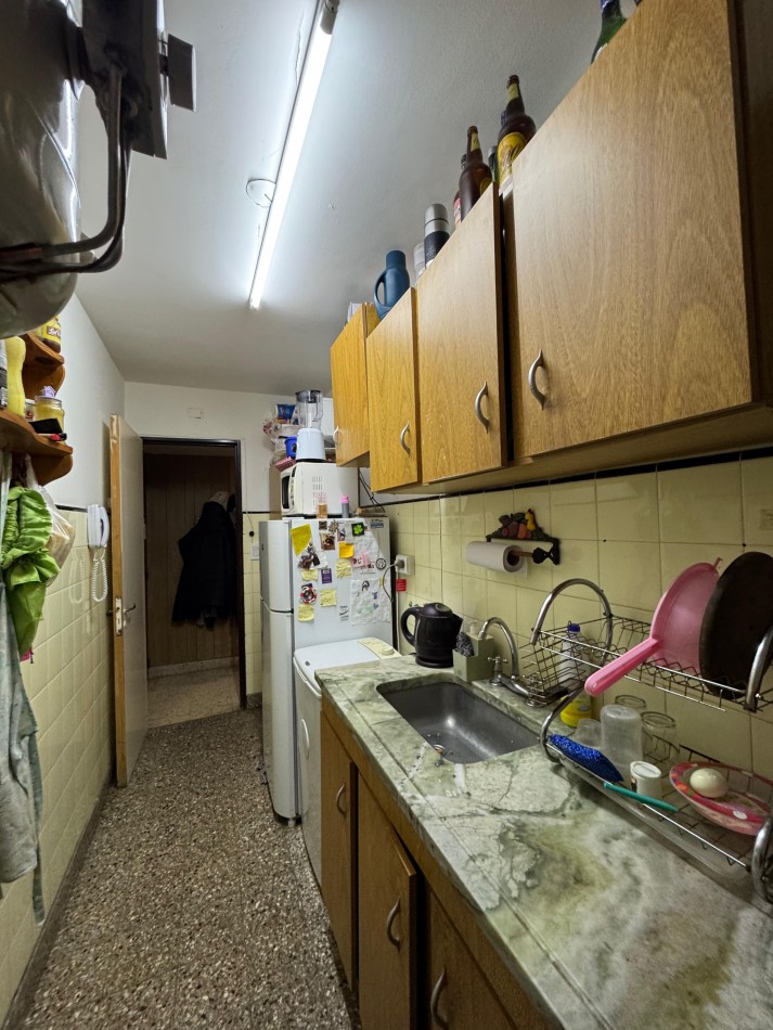 2 amb c/ dependencia, patio y espacio de cochera, zona Paseo Aldrey