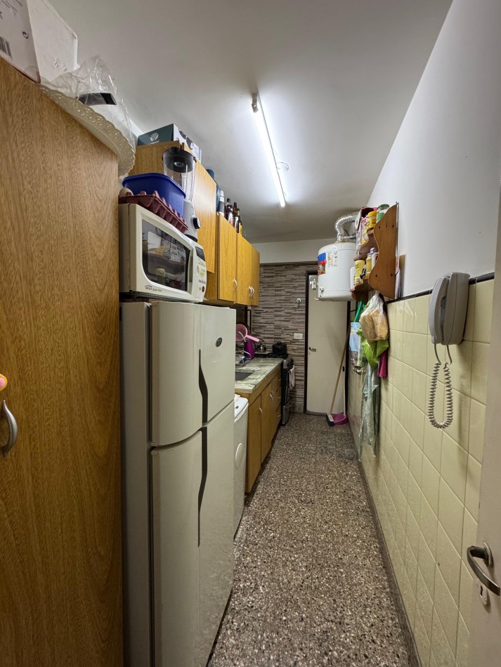 2 amb c/ dependencia, patio y espacio de cochera, zona Paseo Aldrey