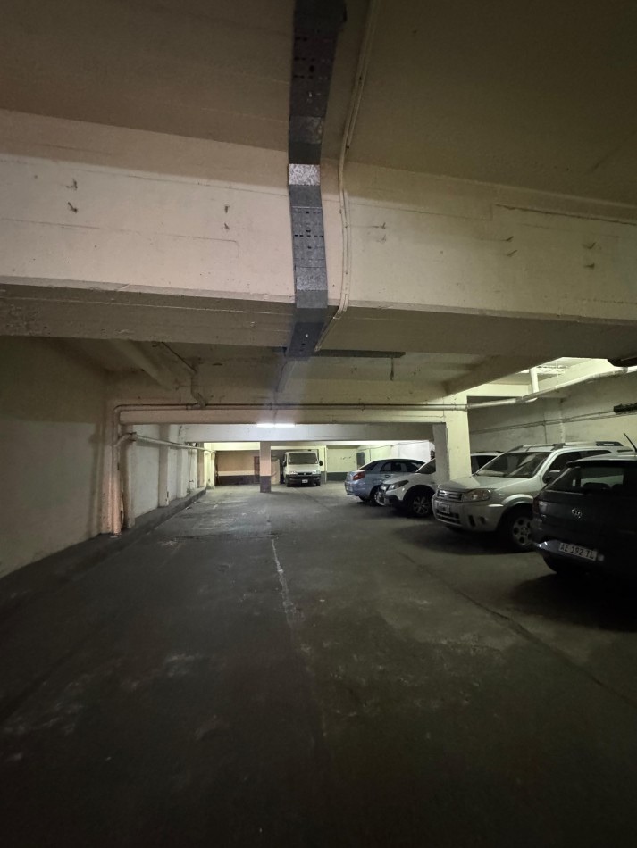 2 amb c/ dependencia, patio y espacio de cochera, zona Paseo Aldrey