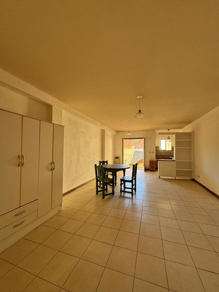Alquiler 24 meses Monoambiente amplio contrafrente con balcon Z/ FASTA