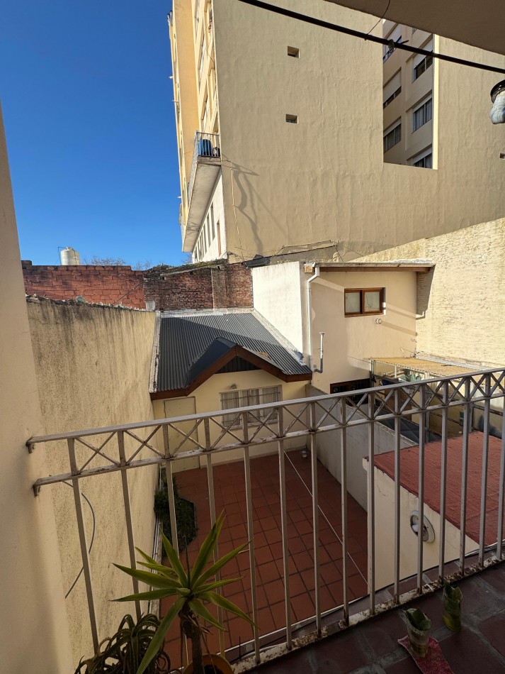 Alquiler 24 meses Monoambiente amplio contrafrente con balcon Z/ FASTA