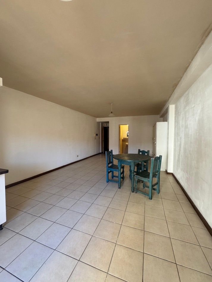Alquiler 24 meses Monoambiente amplio contrafrente con balcon Z/ FASTA