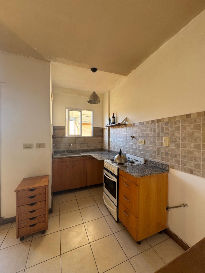 Alquiler 24 meses Monoambiente amplio contrafrente con balcon Z/ FASTA