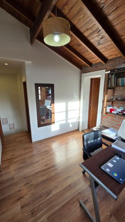 Venta PH independiente 4 ambientes garage y jardin