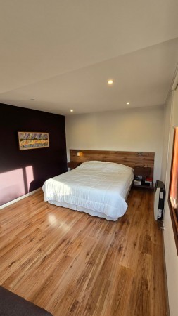 Venta PH independiente 4 ambientes garage y jardin