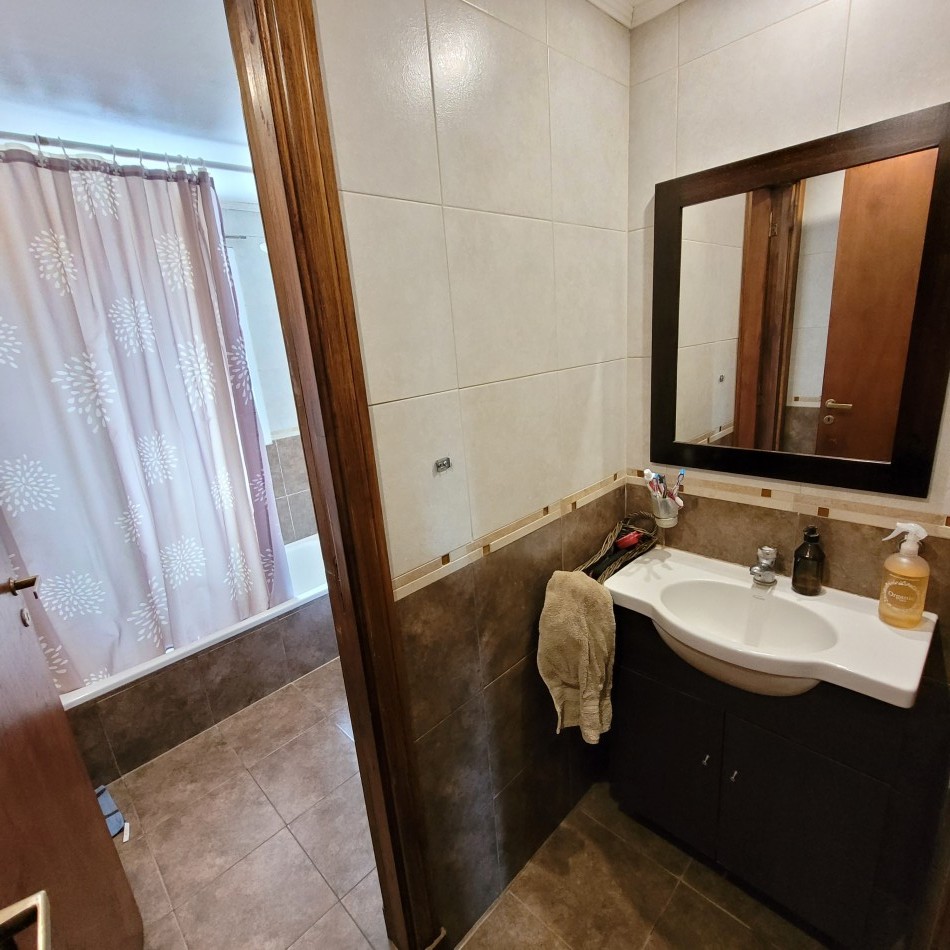 Duplex moderno 3 ambientes, barrio Los Pinares
