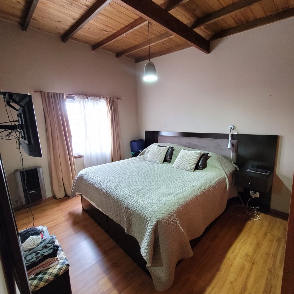 Duplex moderno 3 ambientes, barrio Los Pinares