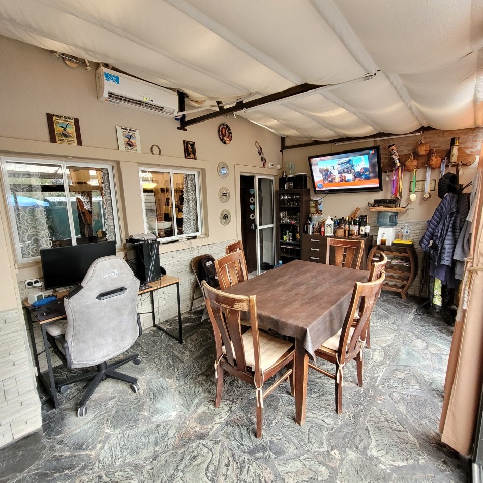 Duplex moderno 3 ambientes, barrio Los Pinares