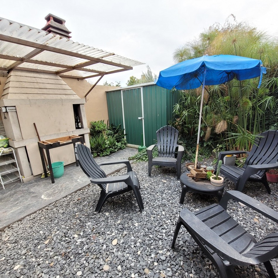 Duplex moderno 3 ambientes, barrio Los Pinares